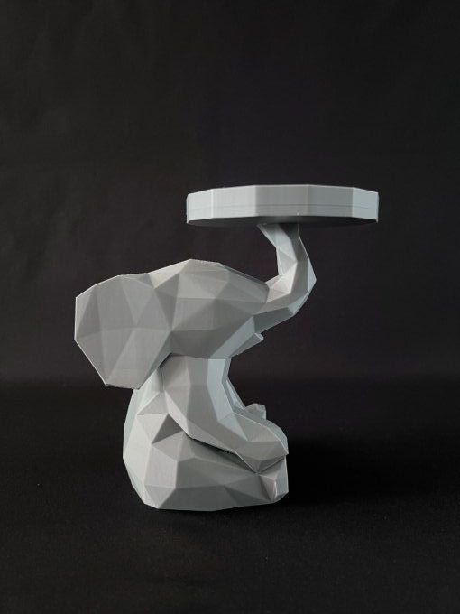 Eléphant avec plateau